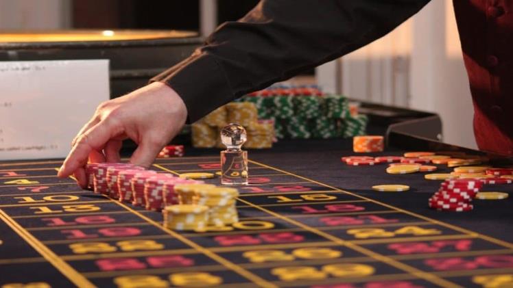The Evolution and Allure of Casino Games